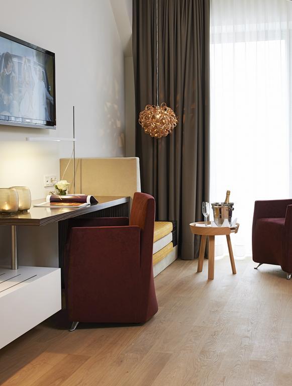 Weinhaus Henninger Hotel Kallstadt Bilik gambar